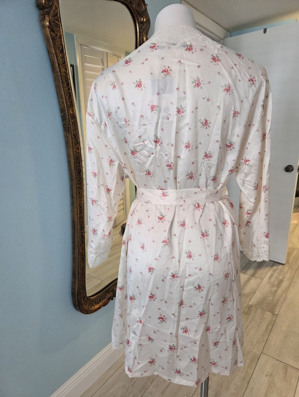 Ralph Lauren Floral Robe With Lace Trim NWT - Picture 3 of 12